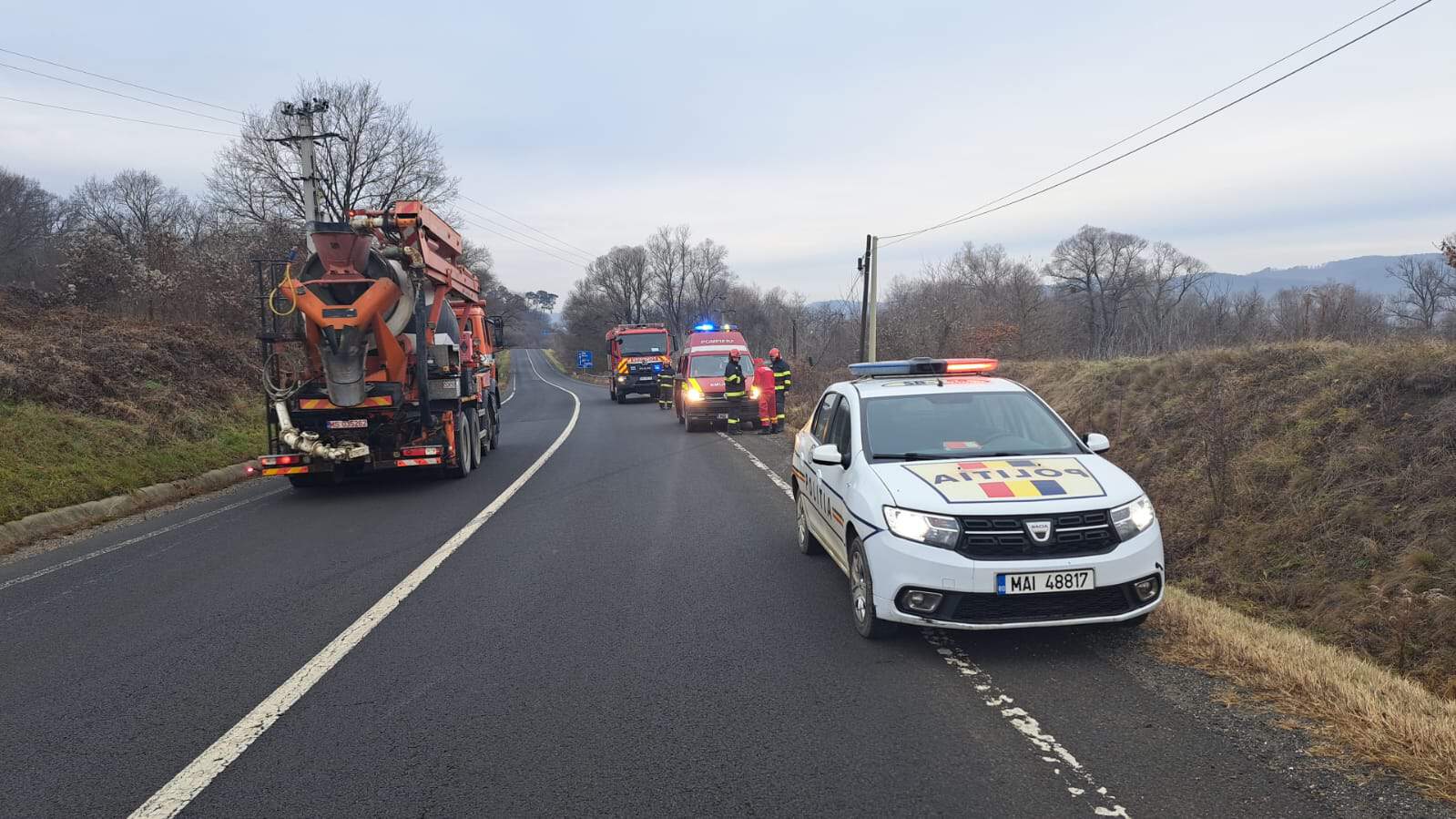 Accident la Hoghilag. O șoferiță s-a răsturnat cu mașina (foto video)