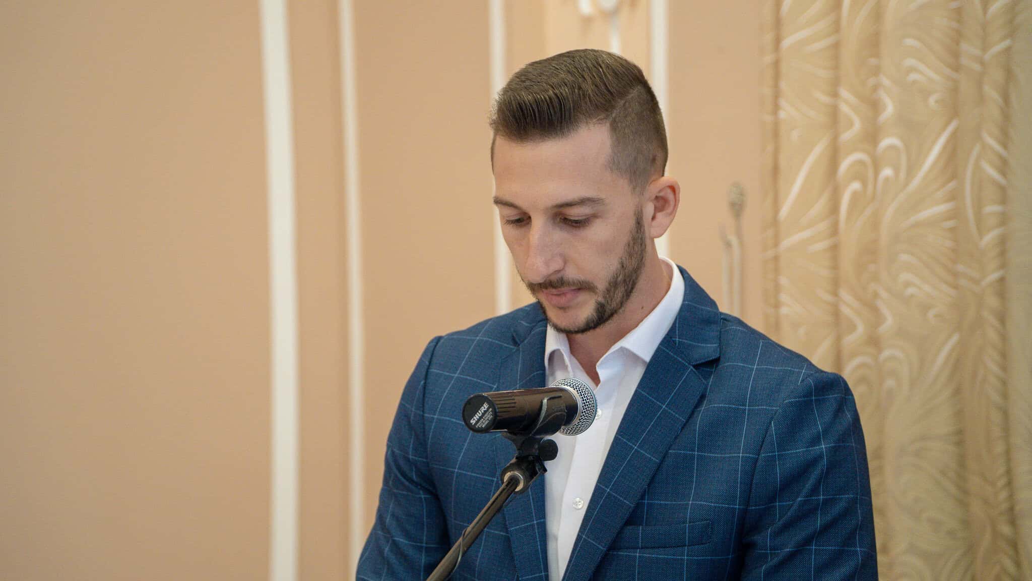 Primarul și consilierii locali din Șelimbăr au depus jurământul. Marius Grecu a recitat o poezie (video, foto)