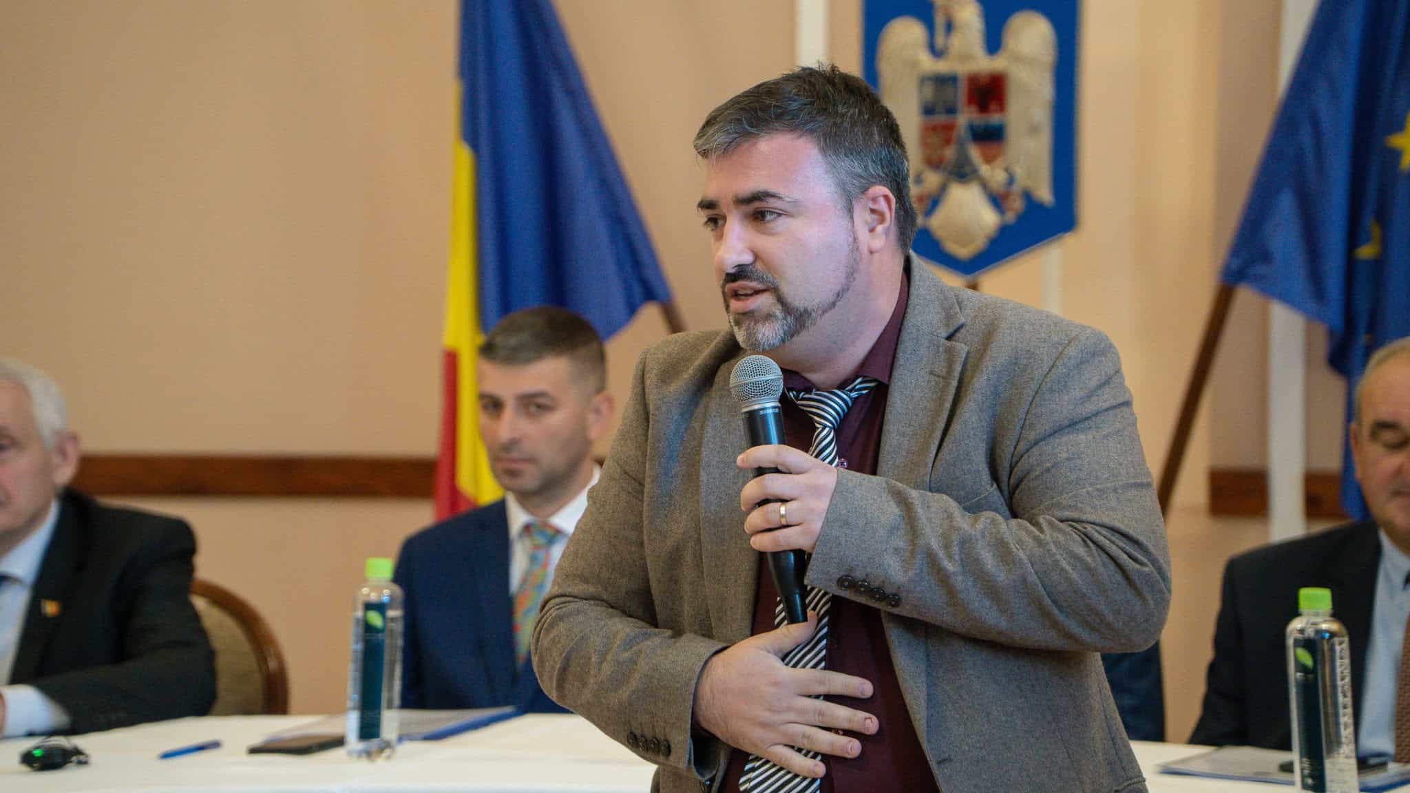 Primarul și consilierii locali din Șelimbăr au depus jurământul. Marius Grecu a recitat o poezie (video, foto)