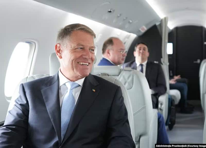 iohannis a decolat de la sibiu spre budapesta. cu un avion privat, din nou