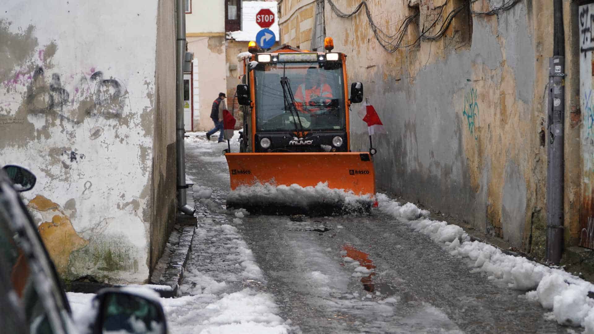 Iarna pune stăpânire pe Sibiu. Meteorologii anunță ninsori puternice, iar la munte e cod roșu