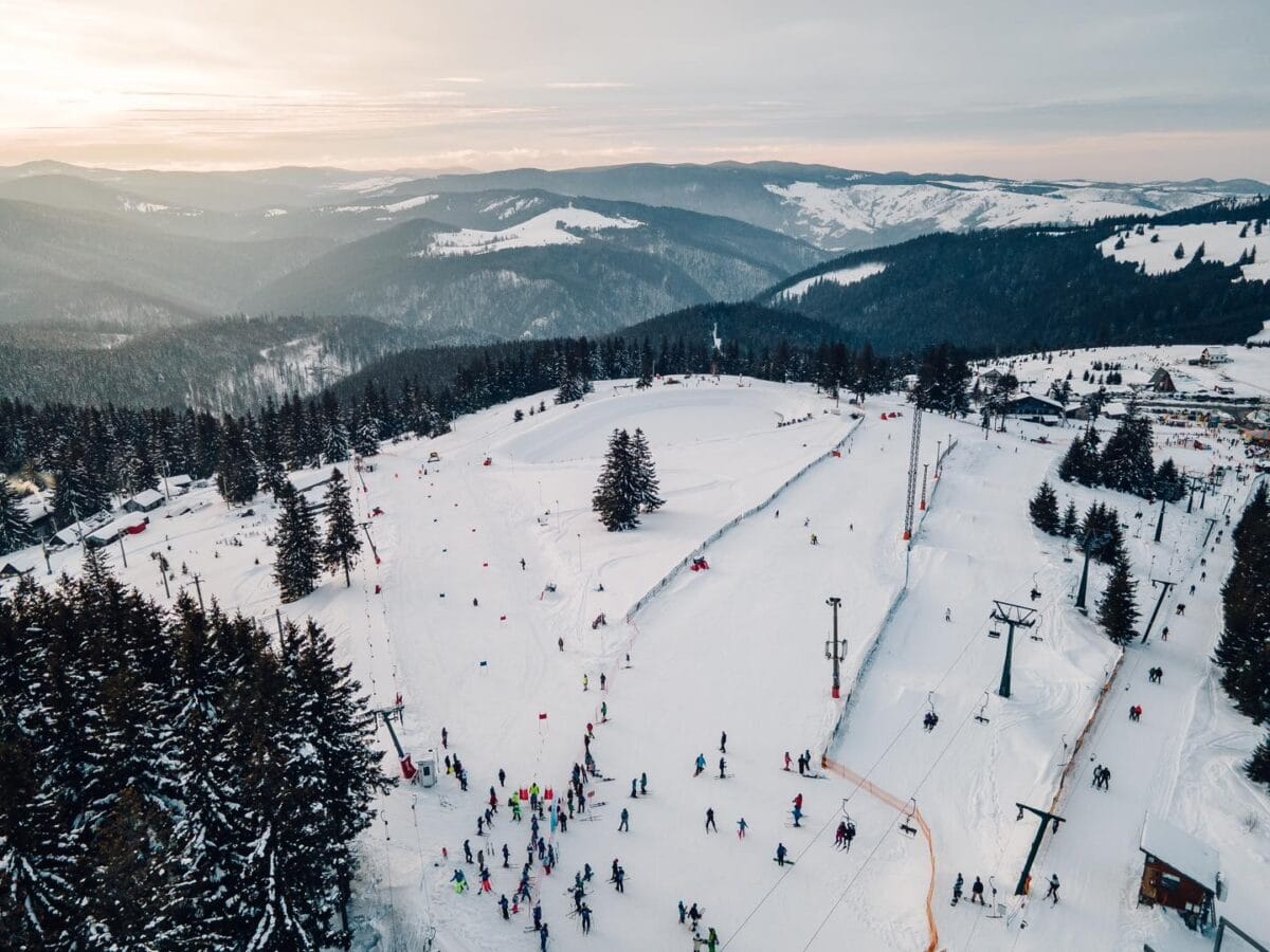 surpriză pentru schiori. păltiniș arena se deschide mai repede