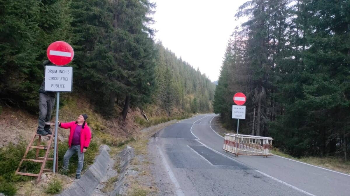 ninge pe transalpina. circulația închisă între rânca și curpāt