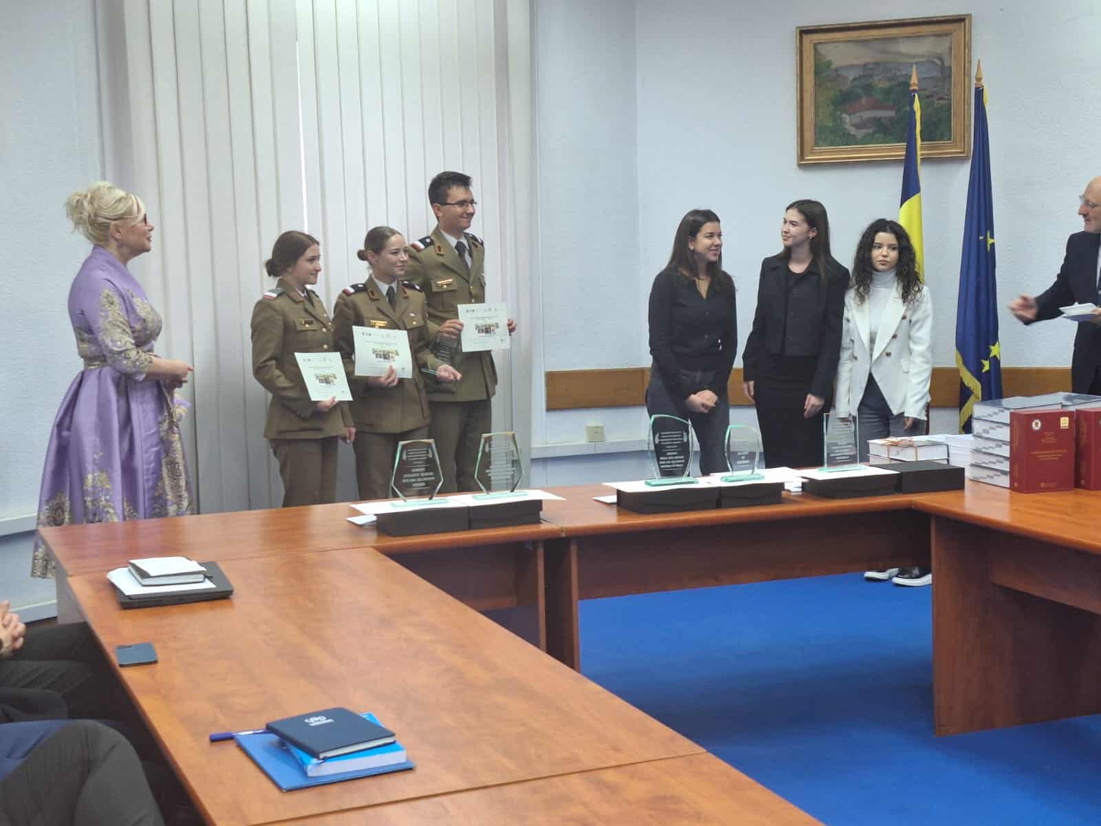 Echipa AFT Sibiu, premiată la concursul național de Drept Umanitar (foto)