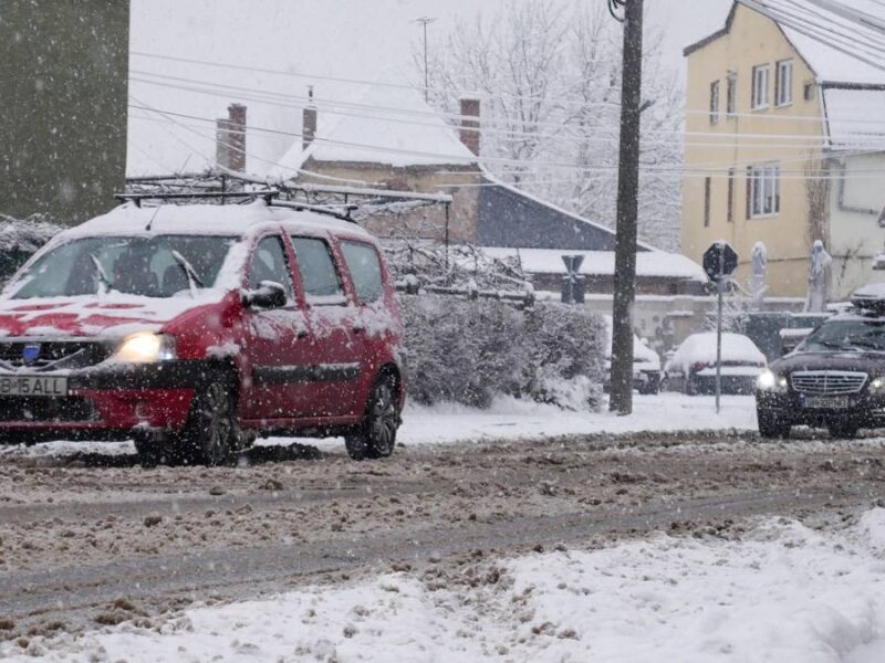 Cod galben și portocaliu de ninsori și vânt în județului Sibiu. Vom avea zăpadă de Crăciun