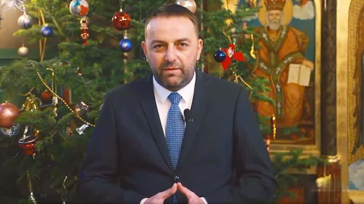 Mesajul primarului comunei Șelimbăr cu ocazia Crăciunului și Anului Nou. ”Privim către 2025 cu credință” (video)