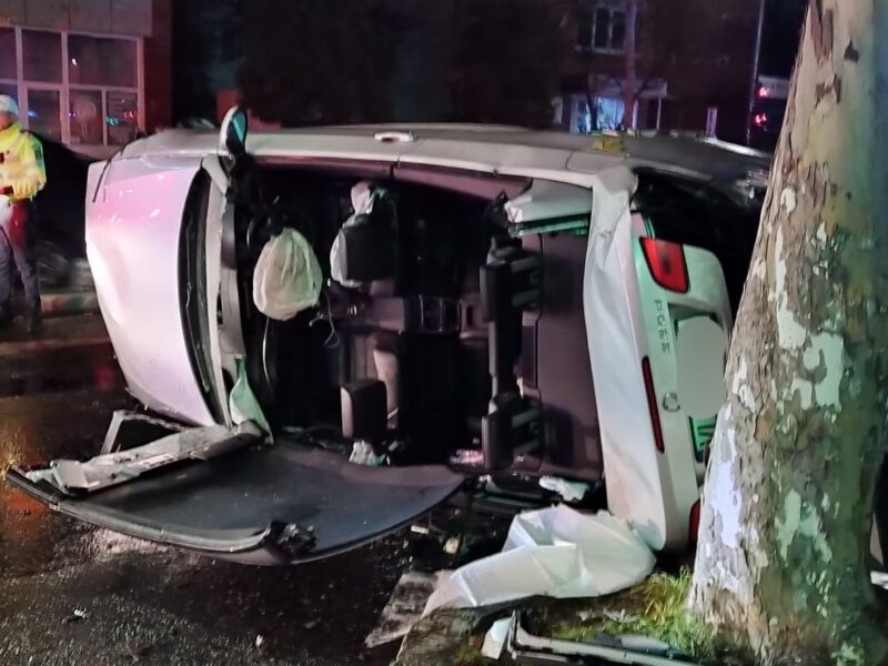 Patru răniți într-un accident cu 3 mașini implicate, în Râmnicu Vâlcea (foto)