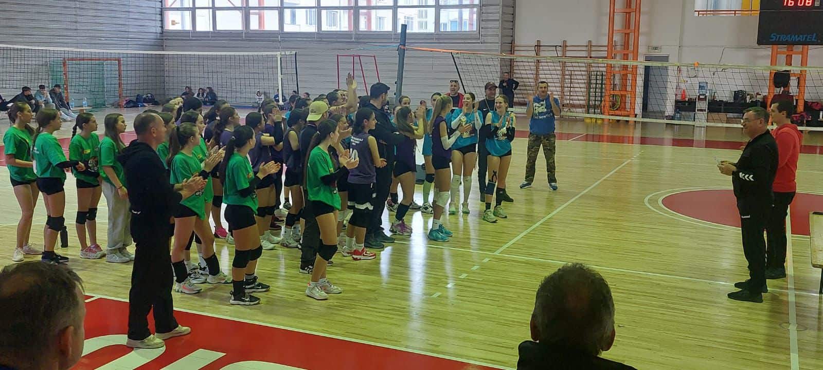 Școala I. L. Caragiale are cea mai bună echipă de volei din județul Sibiu. A triumfat la Olimpiada Sportului Școlar (video foto)