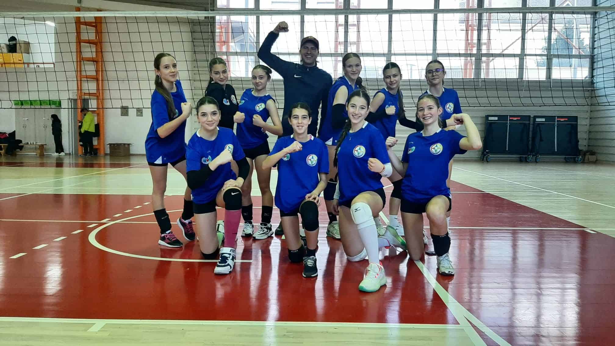 Școala I. L. Caragiale are cea mai bună echipă de volei din județul Sibiu. A triumfat la Olimpiada Sportului Școlar (video foto)