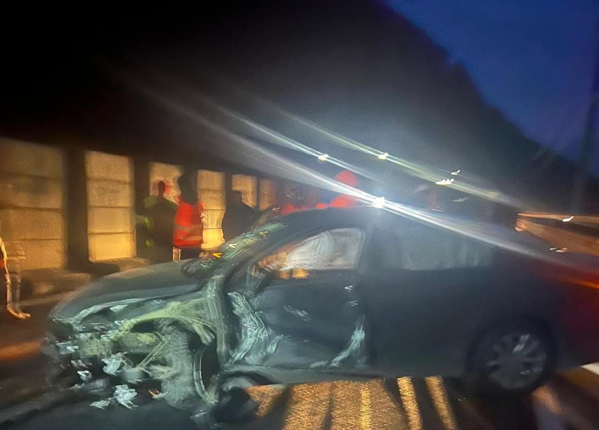 UPDATE: Accident grav pe Valea Oltului. Patru persoane rănite (foto video)