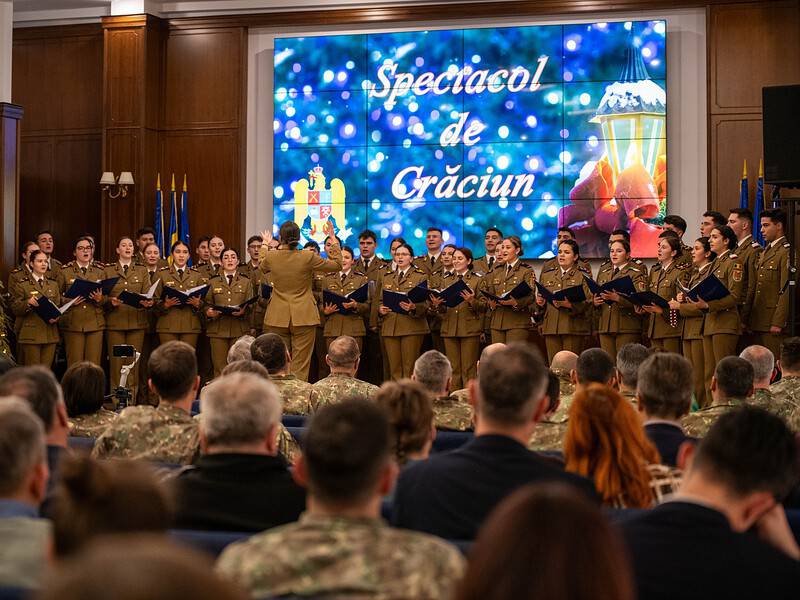 Spectacol de Crăciun la Academia Forțelor Terestre din Sibiu. Tradiții, colinde și bucurie