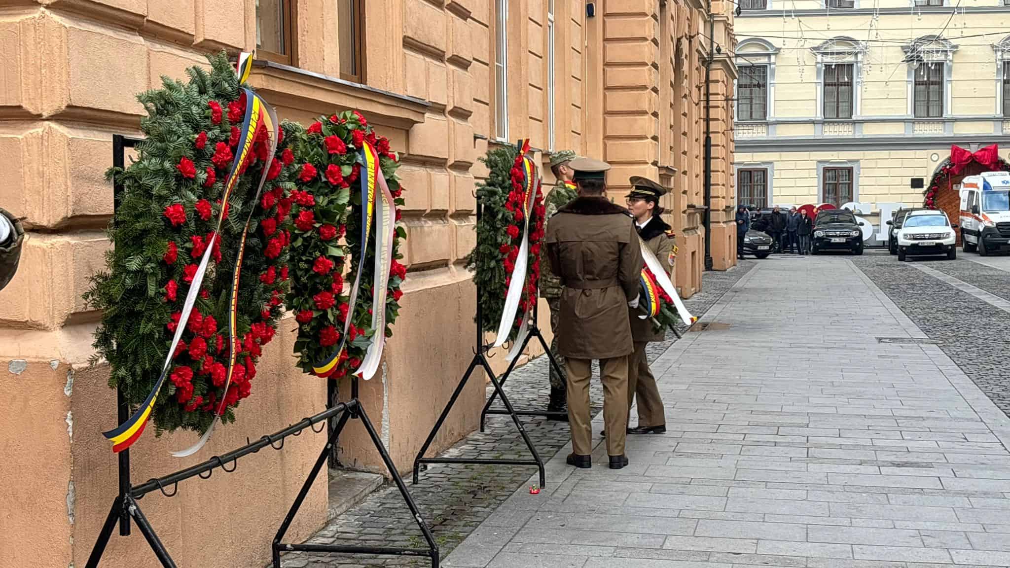 Ceremonie de Ziua Națională la Sibiu. Depuneri de coroane în locul paradei militare (foto video)