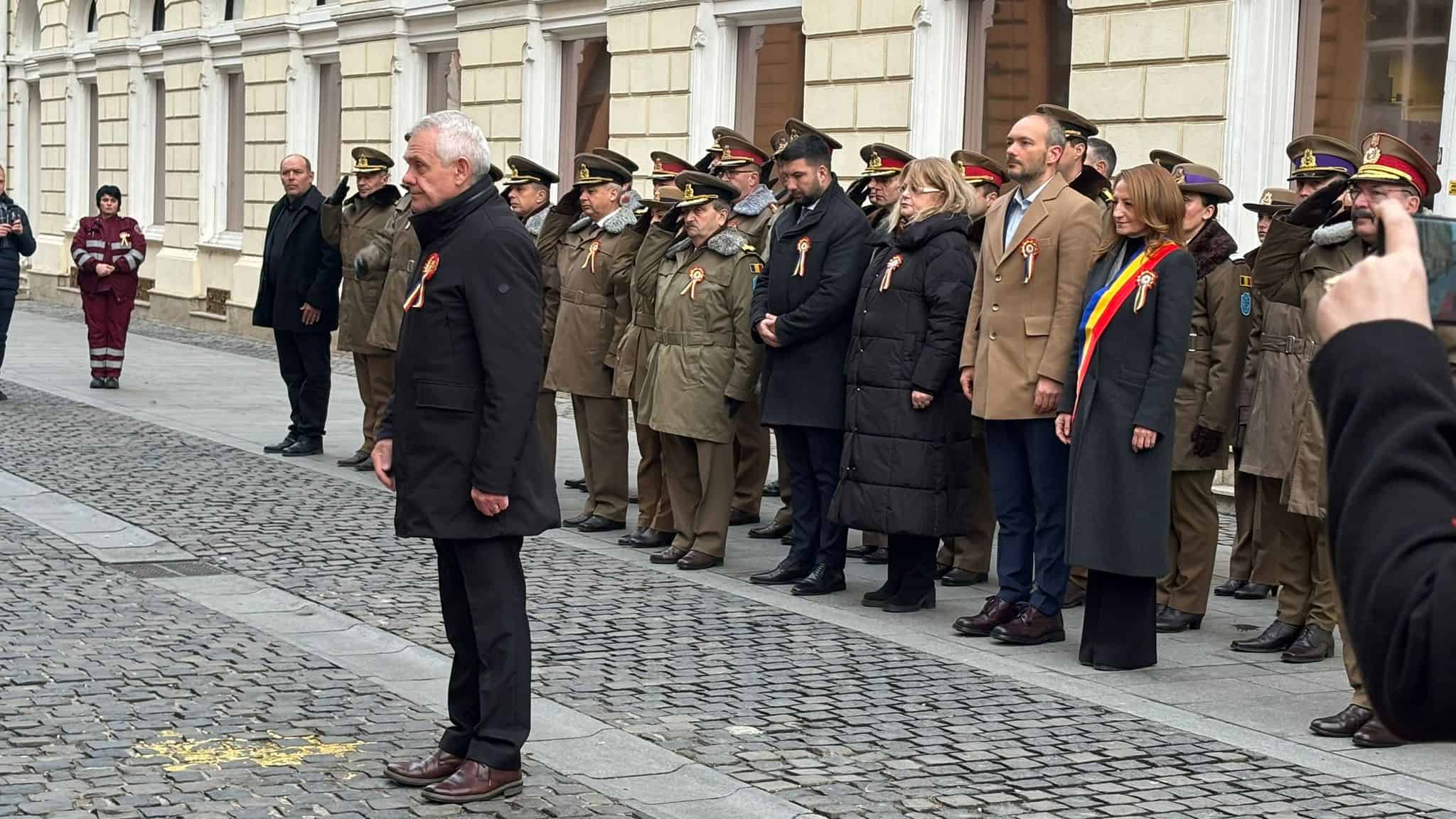 Ceremonie de Ziua Națională la Sibiu. Depuneri de coroane în locul paradei militare (foto video)