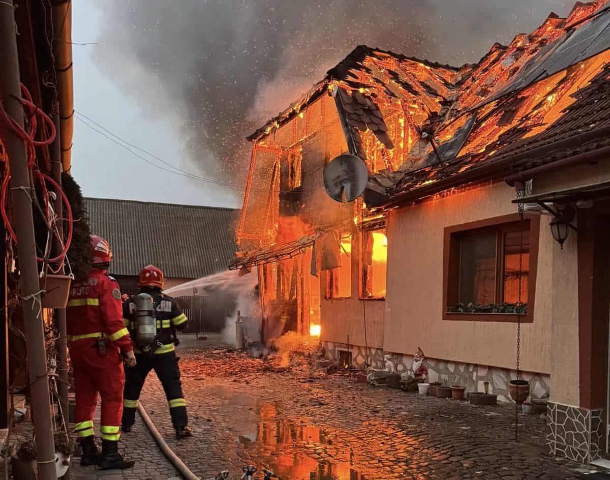 Bărbatul rănit în incendiul din Șura Mică a decedat la spital