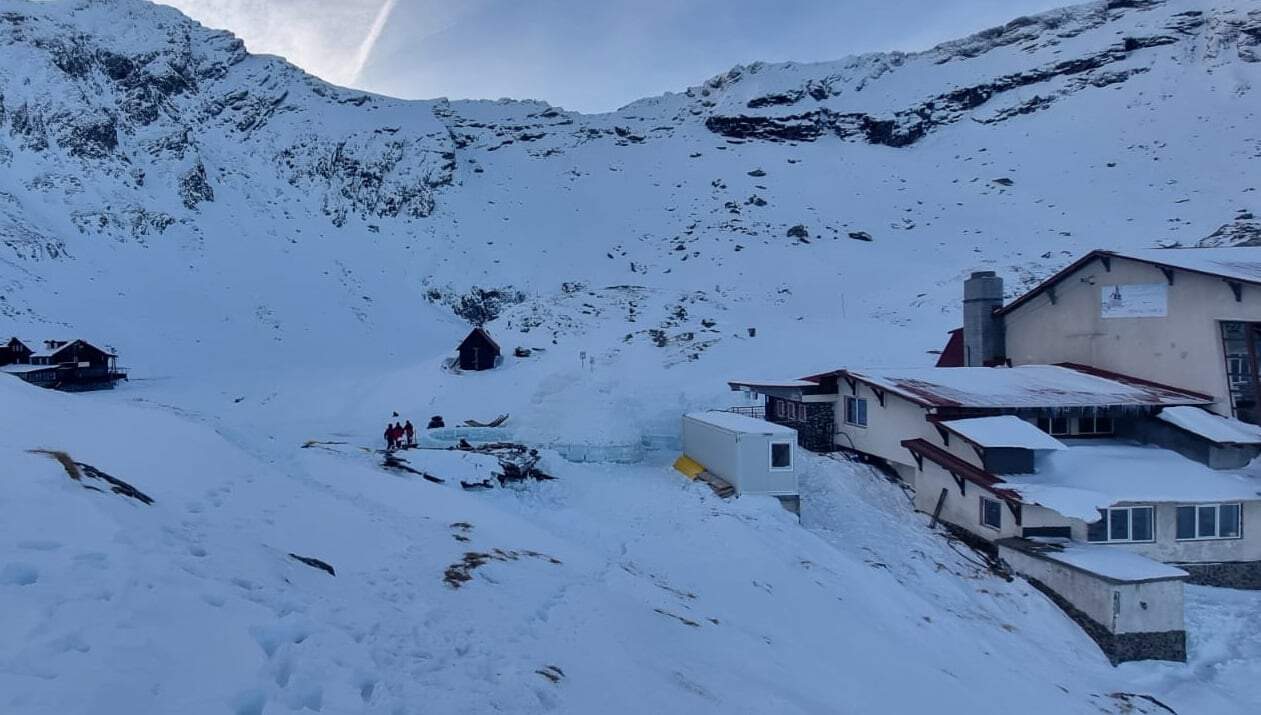 Noul Hotel de Gheață de la Bâlea Lac inaugurat de Crăciun. Număr dublu de igluuri față de iarna trecută (foto, video)