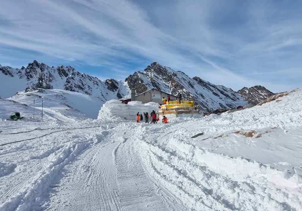 Noul Hotel de Gheață de la Bâlea Lac inaugurat de Crăciun. Număr dublu de igluuri față de iarna trecută (foto, video)