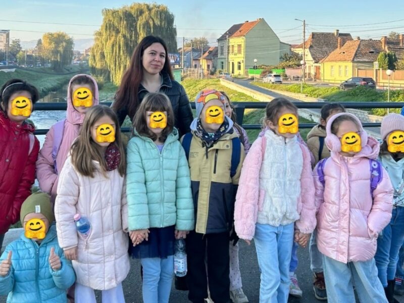 Natalia, cea mai tânără învățătoare din Sibiu care predă la școala unde a fost elevă. „E un sentiment unic”