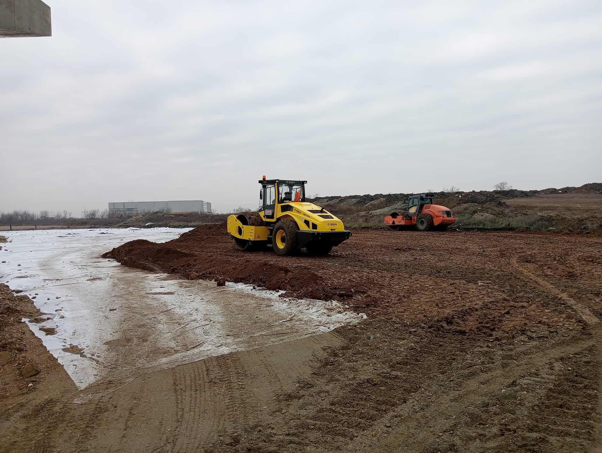 Se construieste un nou nod rutier pe autostrada Sibiu - Nădlac. Lucrările sunt finalizate în proporție de 40 la sută (foto)