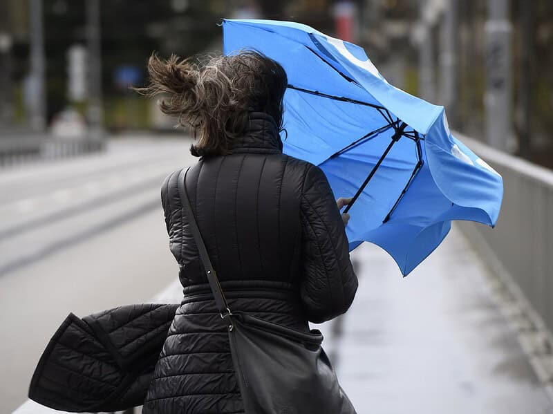 Cod galben de ploi, ninsori și vânt puternic în județul Sibiu