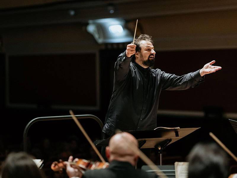 Concertul simfonic din februarie de la Filarmonica Sibiu, condus de dirijorul Operei Naționale Române Timișoara