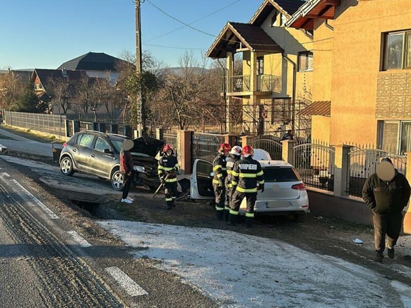 Accident pe DN7, între Sibiu și Vâlcea. O femeie a ajuns la spital