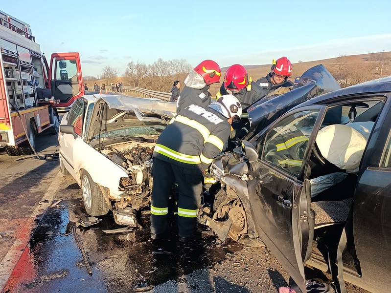 Accident grav cu 3 răniți la Ruja. A fost solicitat elicopterul SMURD (update)