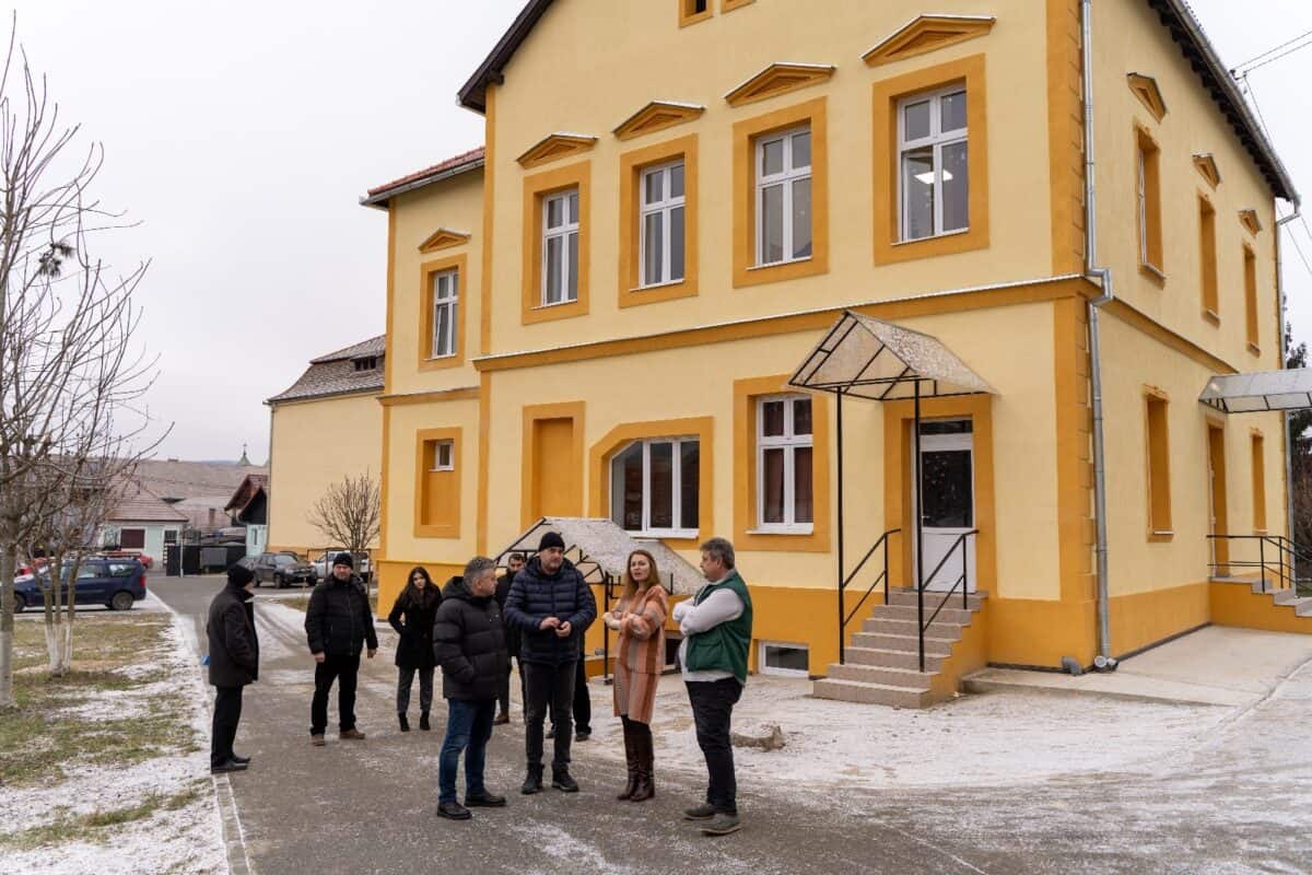 Primăria Mediaș a făcut recepția lucrărilor la Liceul Teoretic „Axente Sever“ (foto)