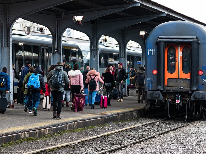 CFR scumpește biletele de tren. Ministerul Transporturilor a făcut publice noile tarife