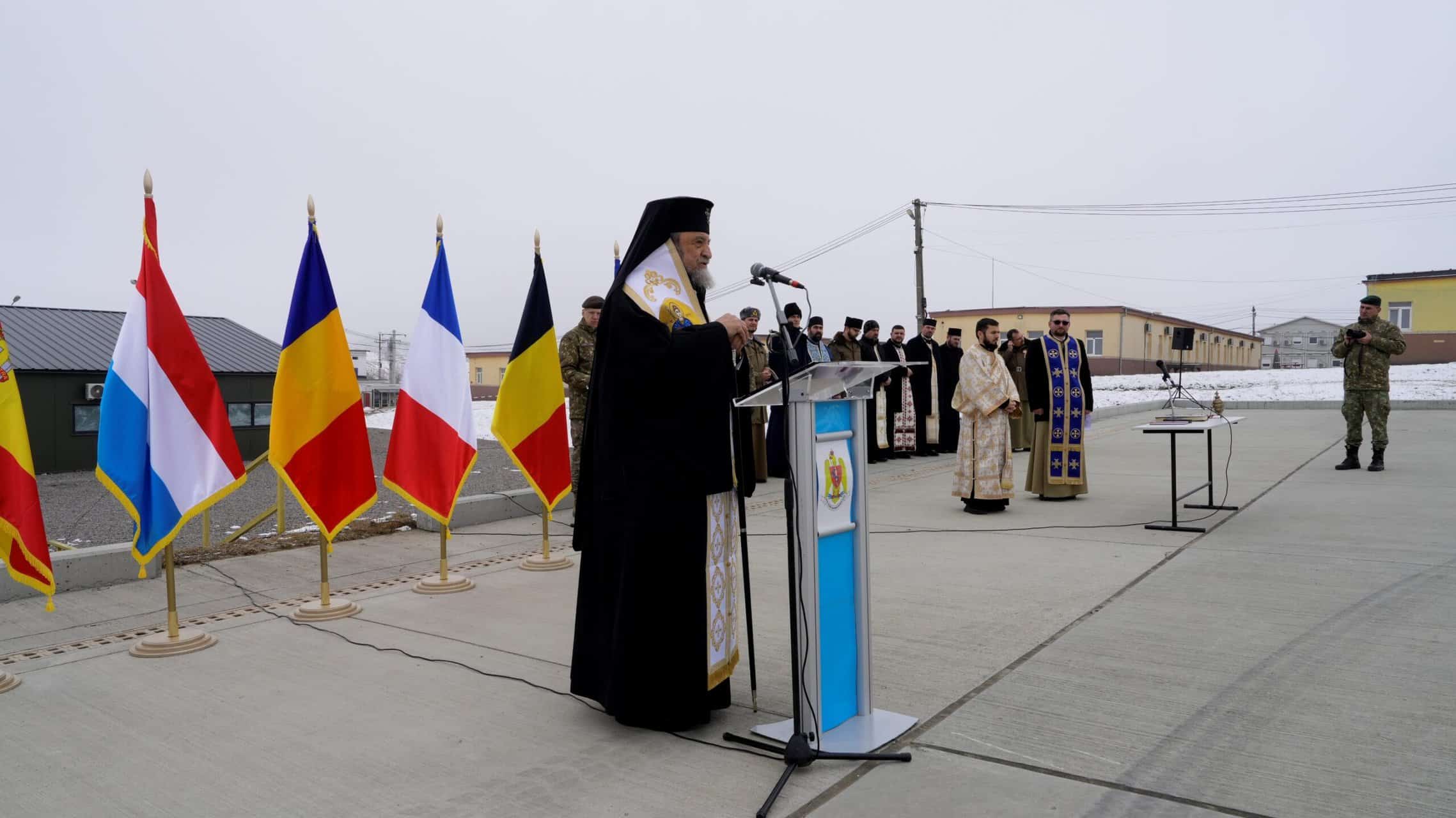 Un absolvent al Facultății de Teologie din Sibiu, instalat ca preot militar al bazei NATO de la Cincu (foto)