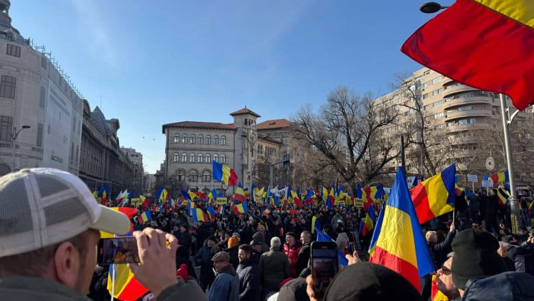 Peste 6 500 de oameni la protestul AUR din Capitală (video)