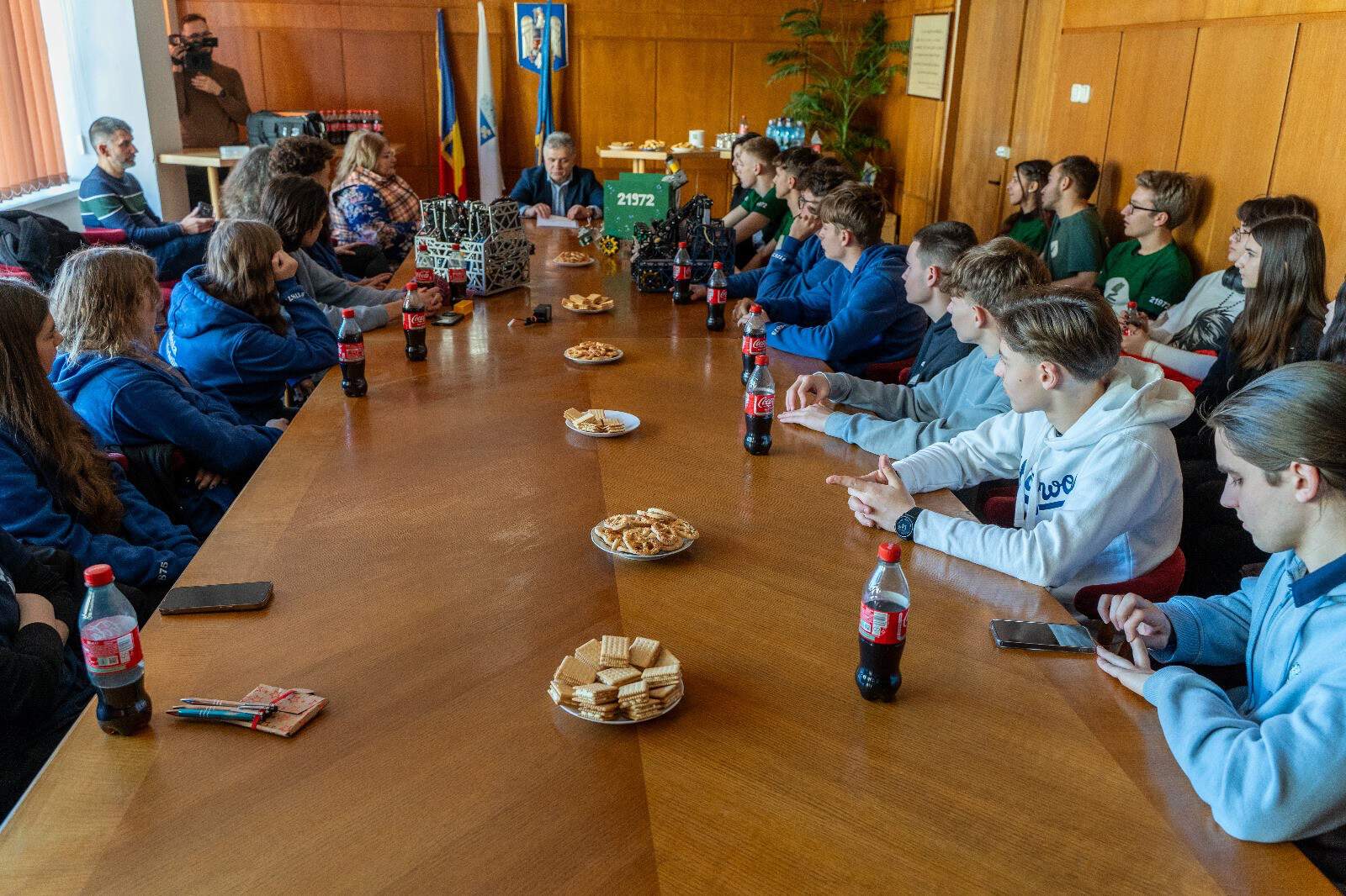 Întâlnire a echipelor de robotică ale liceelor medieșene la sediul Primăriei din Mediaș (foto)