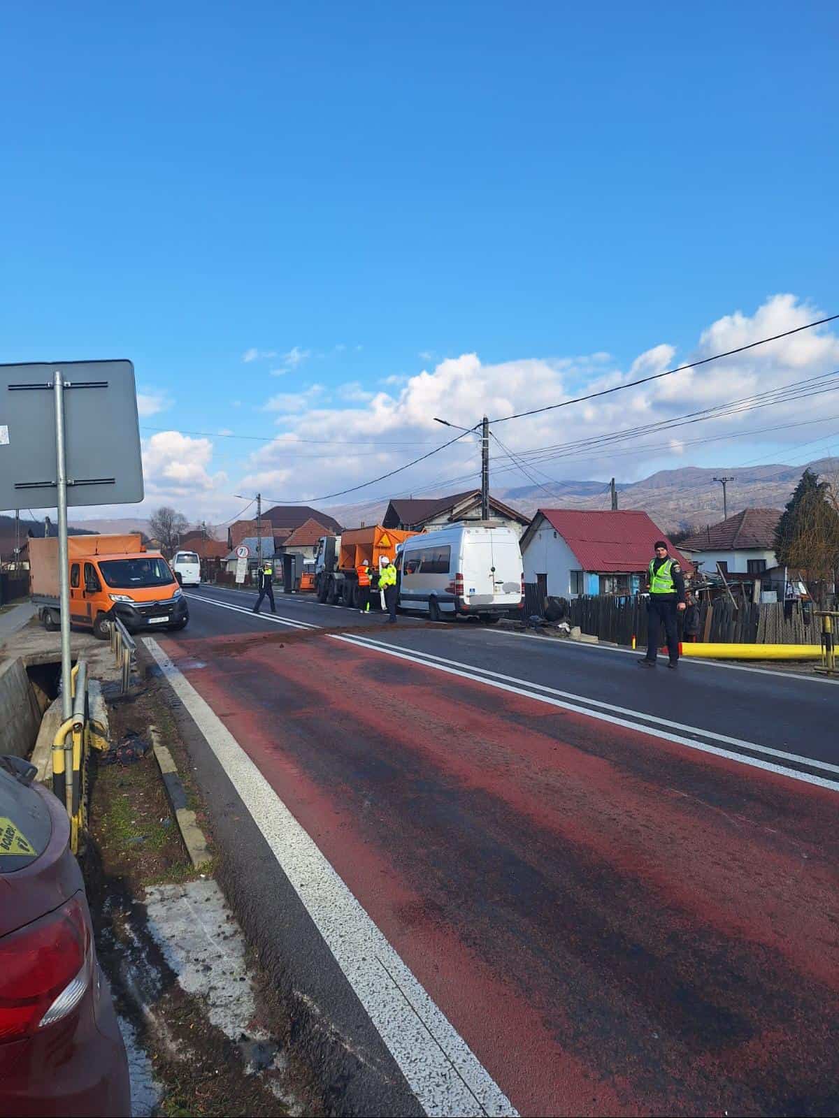 Accident cu cinci răniți între Sibiu și Rm. Vâlcea (update)