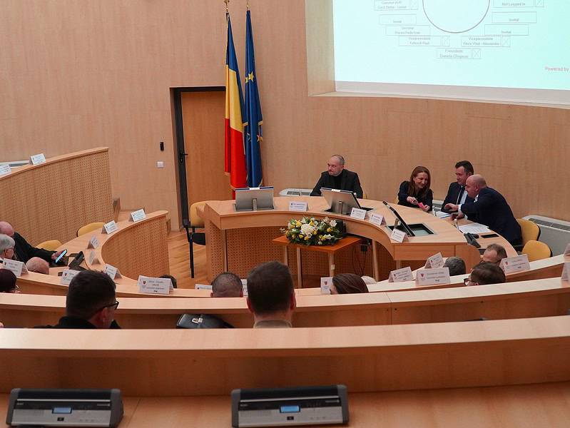 Consilierii județeni au aprobat noi proiecte pentru dezvoltarea Sibiului (foto)