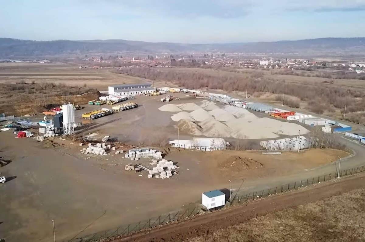 Autostrada Sibiu – Făgăraș: Este nevoie de peste 1,2 milioane metri cubi de nisip și pietriș