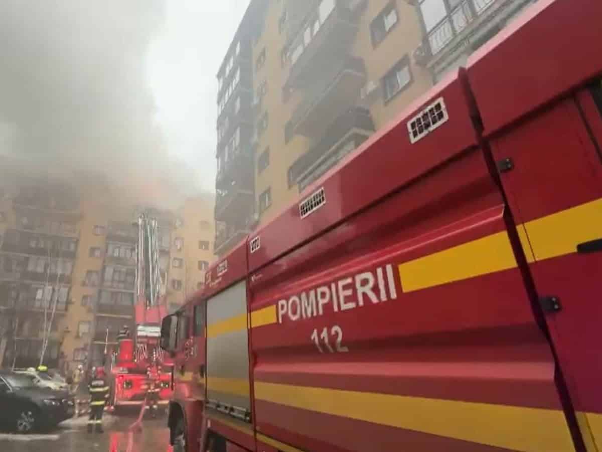 panică pentru locatarii dintr-un bloc de lângă bucurești. imobilul a luat foc (video)