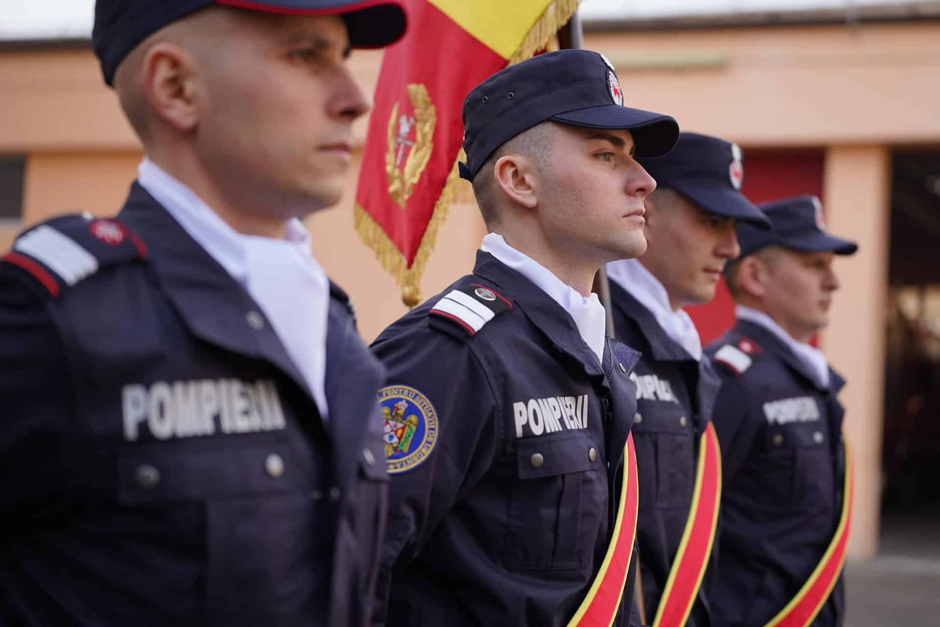 Zi emoționantă pentru 24 de soldați și ofițeri de la ISU Sibiu. Au depus jurământul de credință patriei (foto)