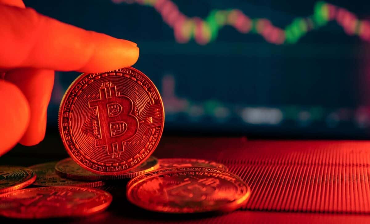 Lichidări masive de capital pe piața crypto: Unde se reorientează investitorii mai ambițioși?