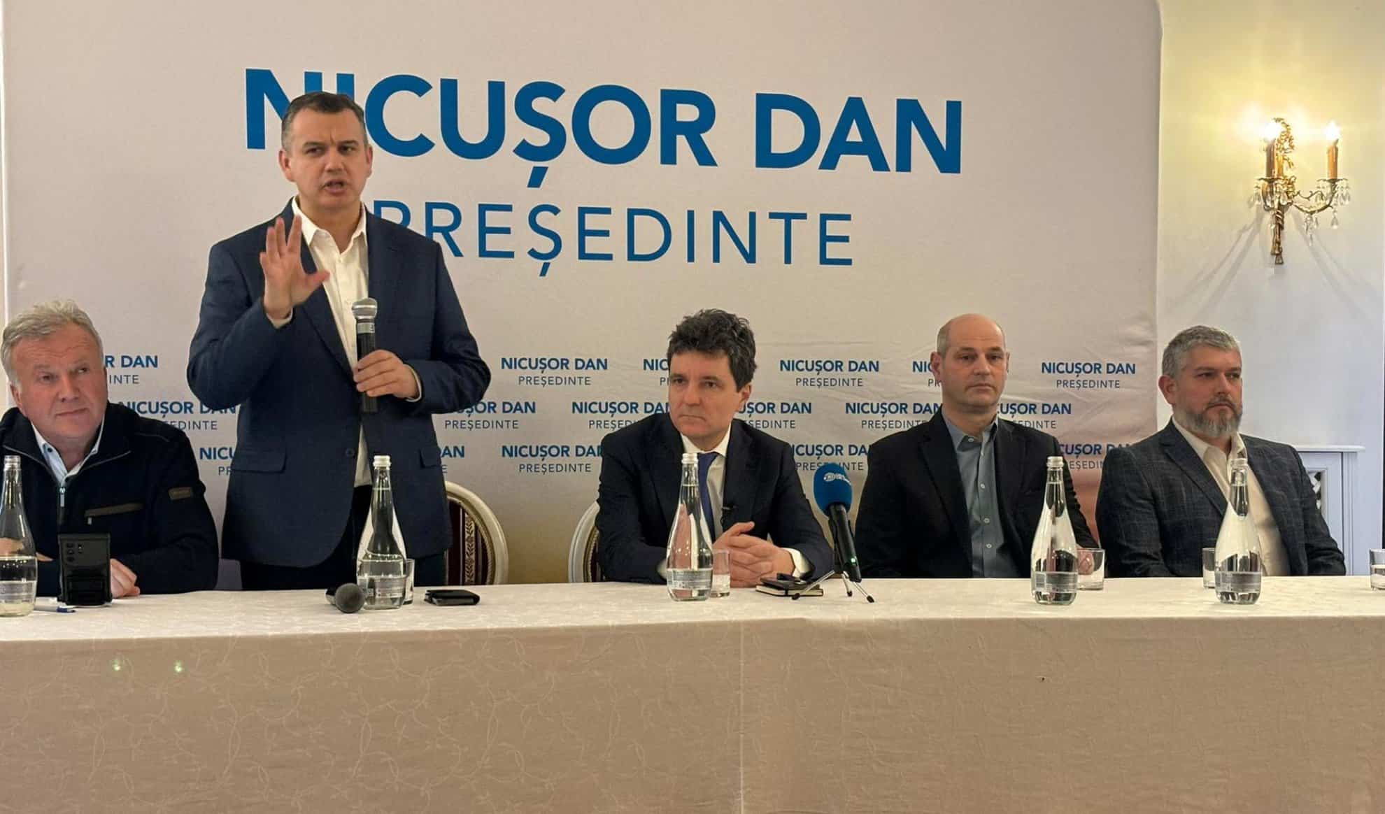 Nicușor Dan, în dialog cu susținătorii la Sibiu. „România dă impresia și este un stat slab” (video)