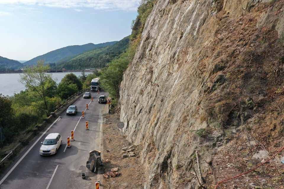 Se închide din nou traficul pe Valea Oltului. Din 4 martie