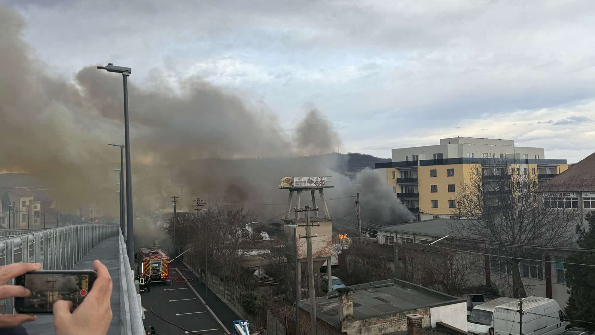 Imaginile incendiului dramatic de vineri din Sibiu