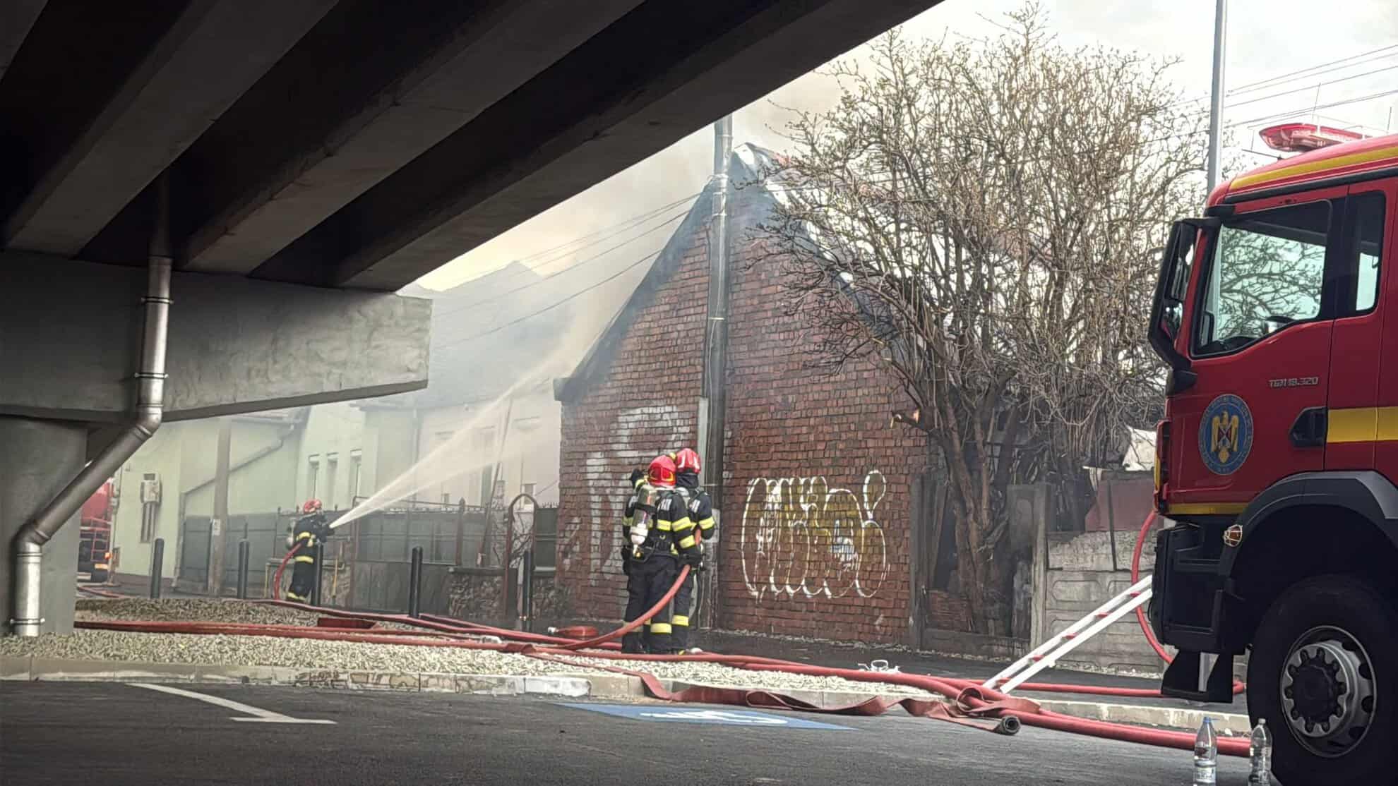 Imaginile incendiului dramatic de vineri din Sibiu