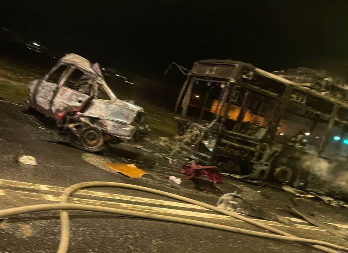 Persoana arsă de vie în accidentul de marți seară, încă neidentificată. Ar putea fi din Sibiu