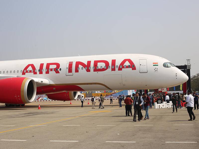 Avion Air India întors din drum după ce pasagerii au înfundat toaletele