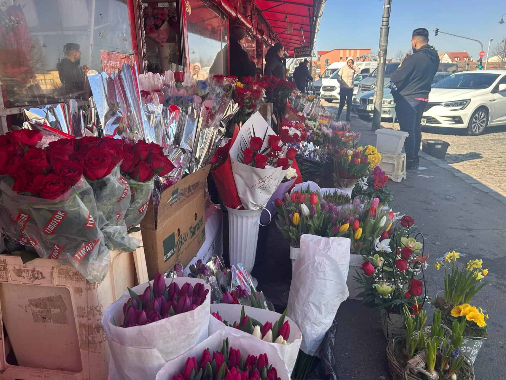 ”Secetă” de clienți în florăriile din Sibiu de 1 martie. Motivul este aparent unul bizar (foto)