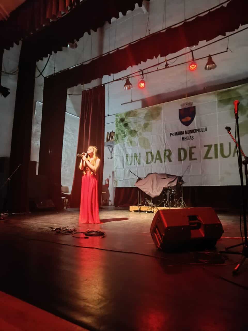 Tineri talentați din municipiul Mediaș au concertat pe scena Sălii Traube (foto)